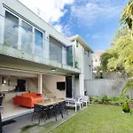 Bondi Holiday Home - Garden