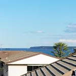 Bondi Holiday Home - Garden